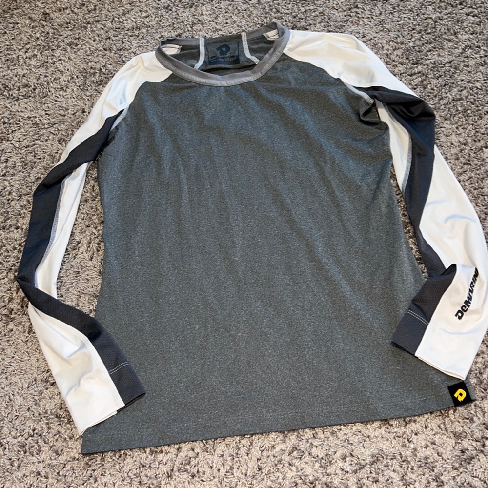 Demarini medium gray white long sleeve fitted shirt athletic‎ training